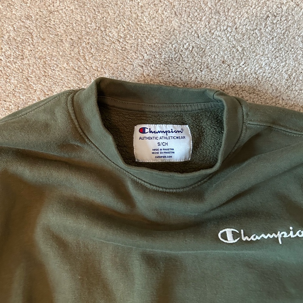 Champion Pull Over Crewneck